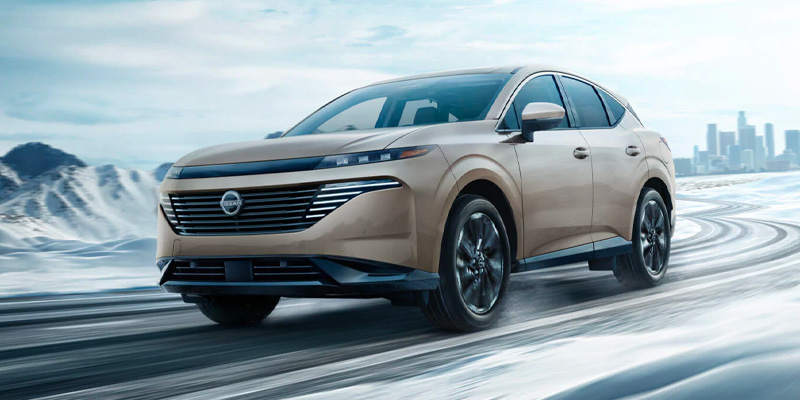 A 2025 Nissan Murano driving on an icy road outside of Mayfield Heights, OH