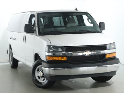 2025 Chevrolet Express 3500 LT Passenger