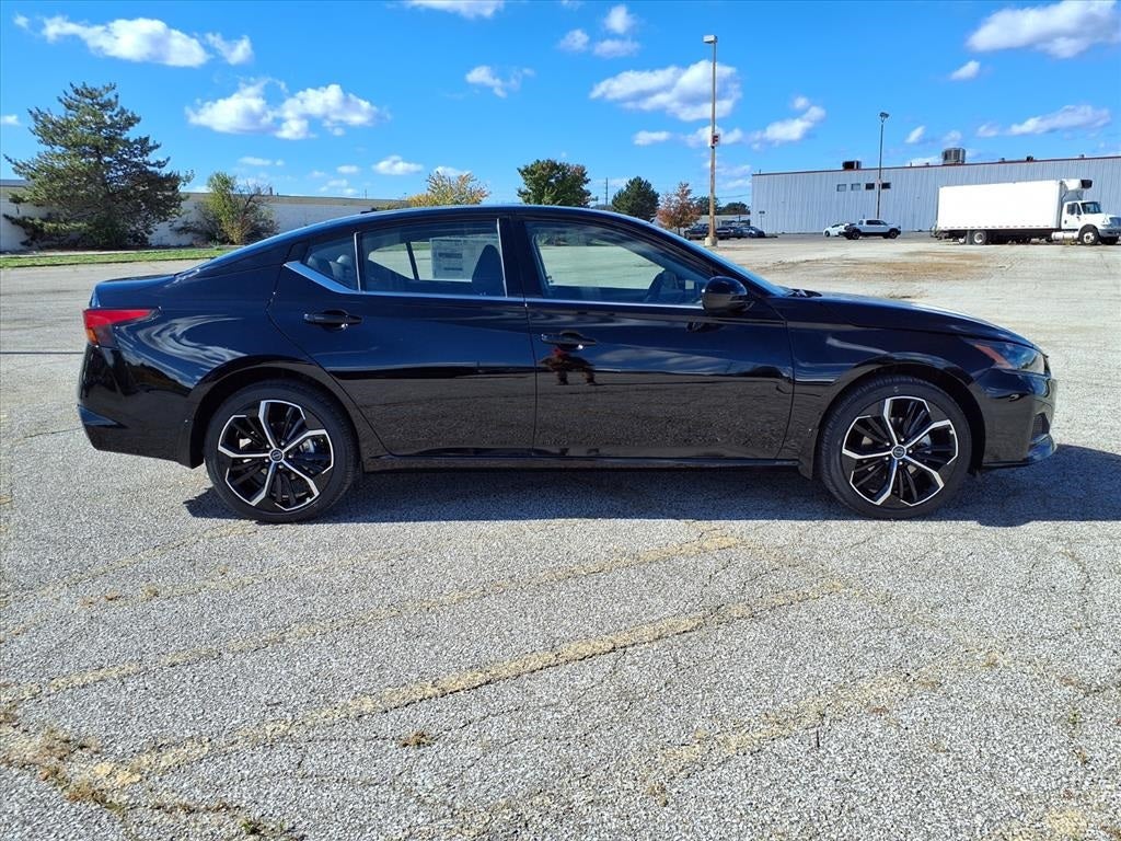 2025 Nissan Altima 2.5 SR