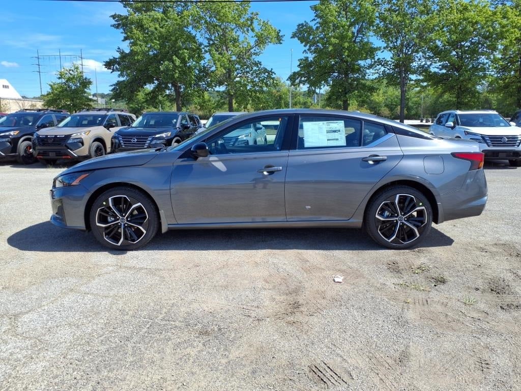 2025 Nissan Altima 2.5 SR