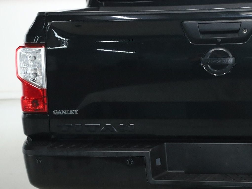 2019 Nissan Titan SV