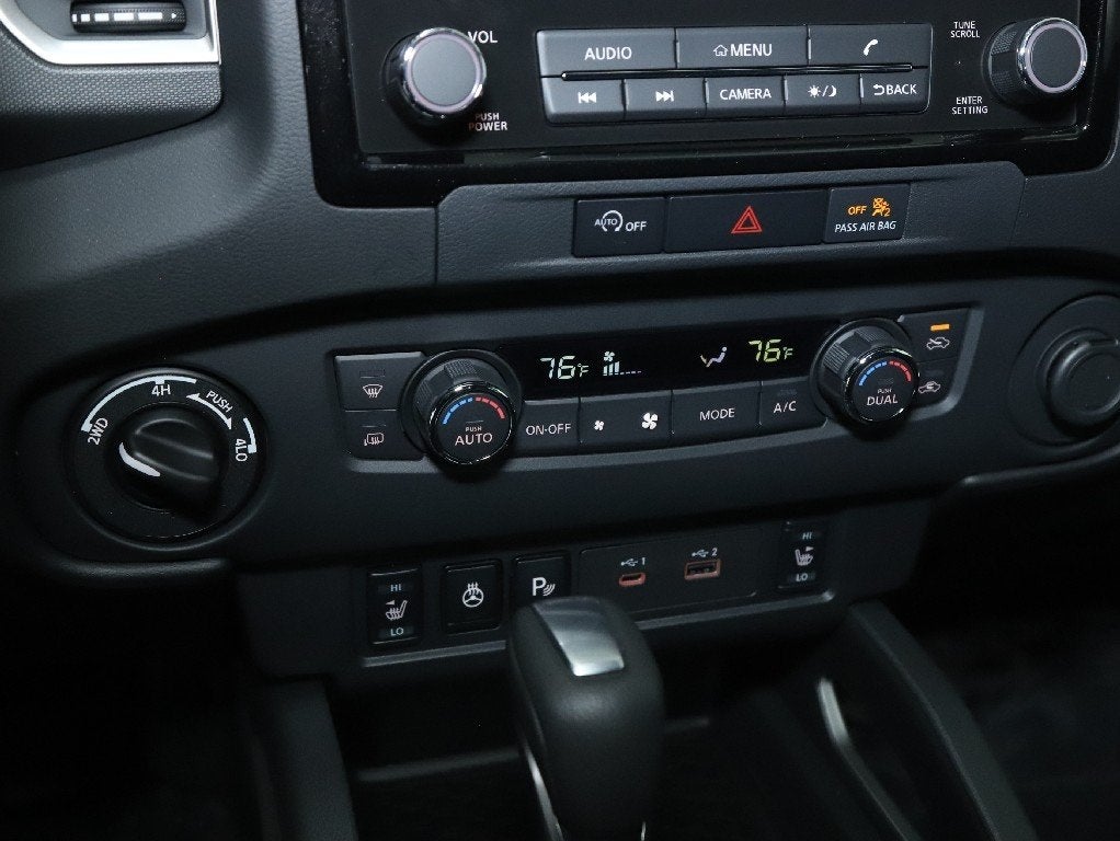 2024 Nissan Frontier SV