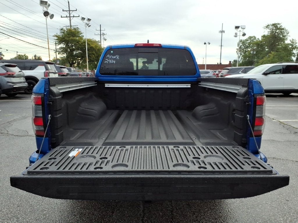 2027 Nissan Frontier SV