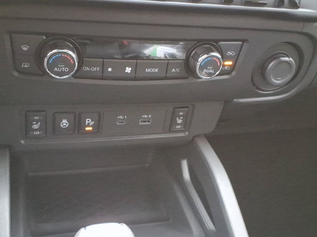 2027 Nissan Frontier SV