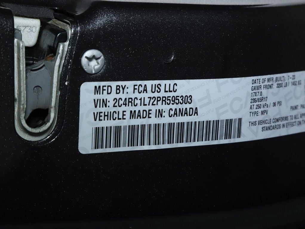 2023 Chrysler Pacifica Hybrid Touring L