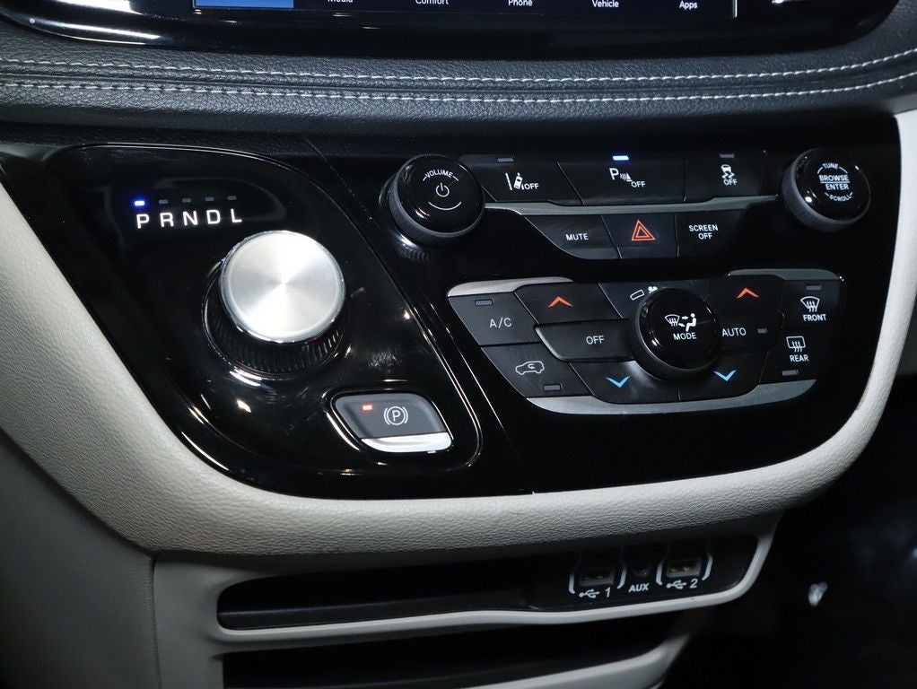 2023 Chrysler Pacifica Hybrid Touring L