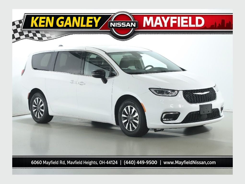 2024 Chrysler Pacifica Hybrid Select