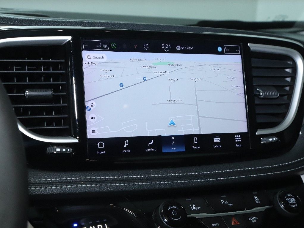 2024 Chrysler Pacifica Hybrid Select