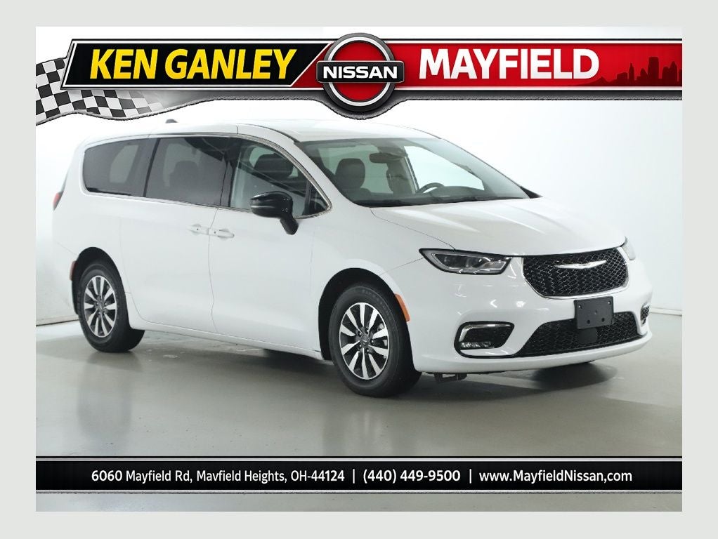 2024 Chrysler Pacifica Hybrid Select