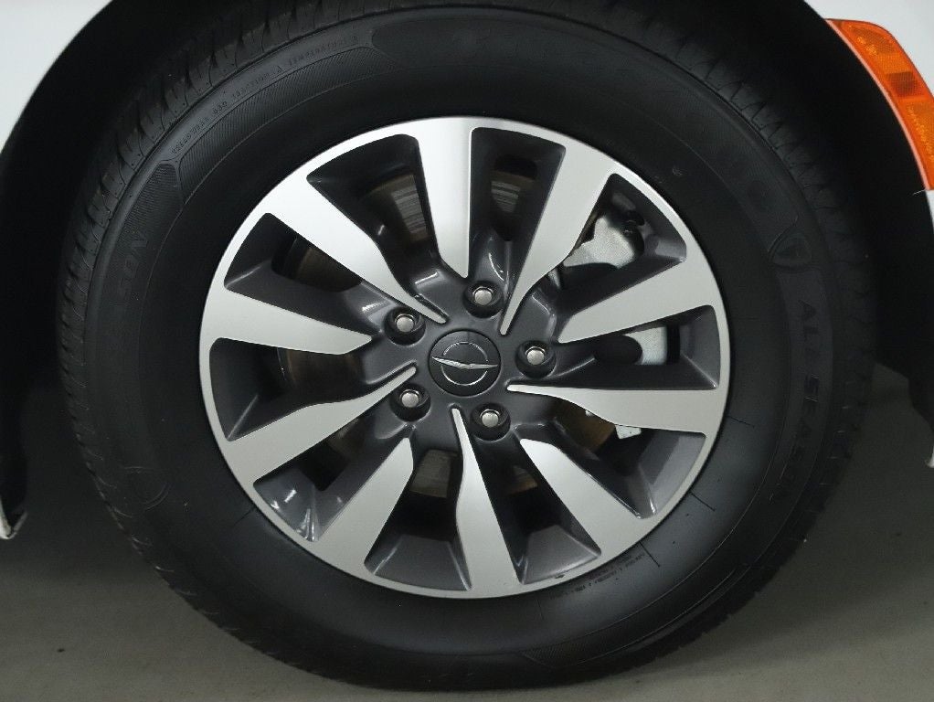2024 Chrysler Pacifica Hybrid Select