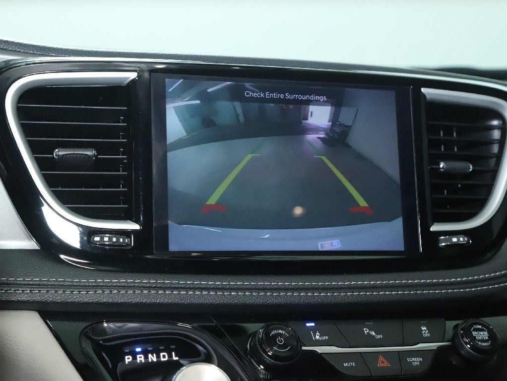 2024 Chrysler Pacifica Hybrid Select