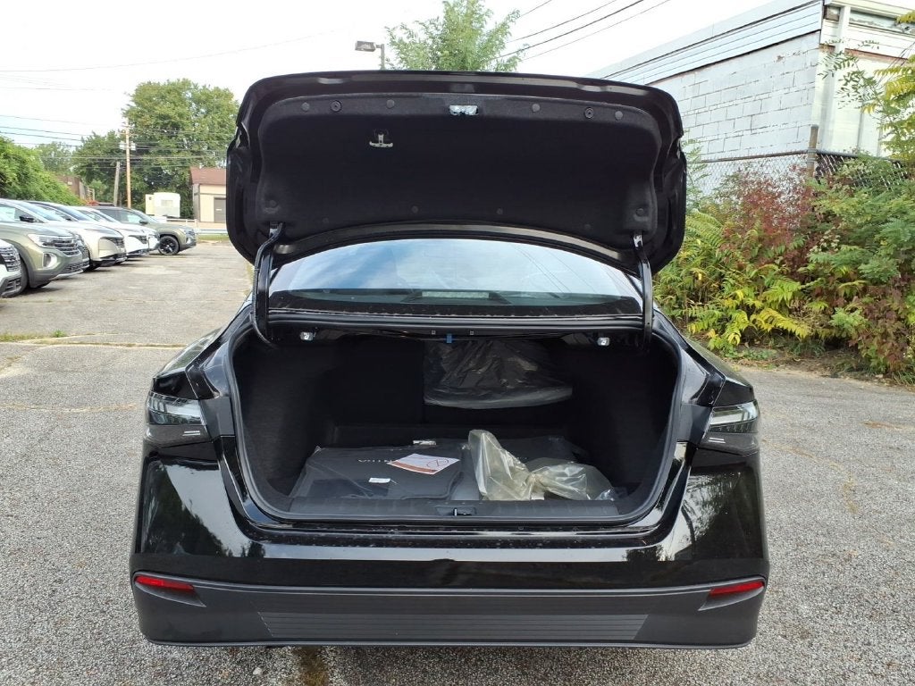 2027 Nissan Sentra SV