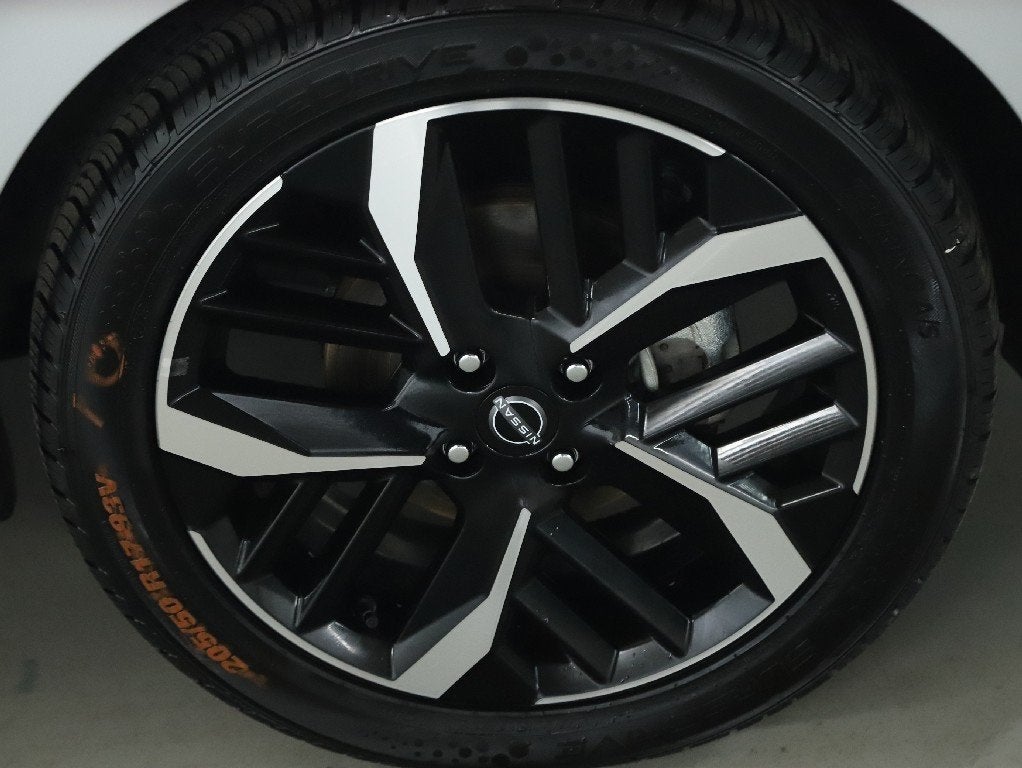 2024 Nissan Versa 1.6 SR