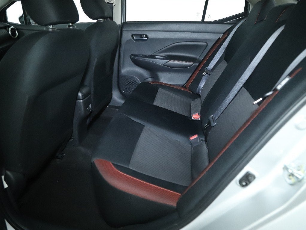 2024 Nissan Versa 1.6 SR