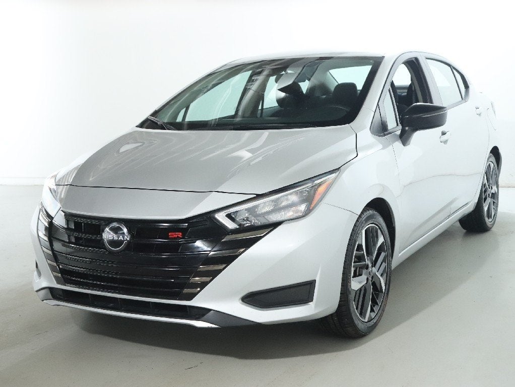 2024 Nissan Versa 1.6 SR