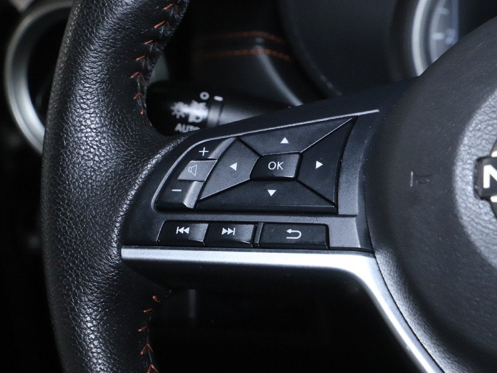 2024 Nissan Versa 1.6 SR