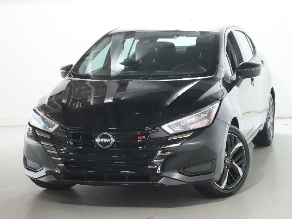 2024 Nissan Versa 1.6 SR