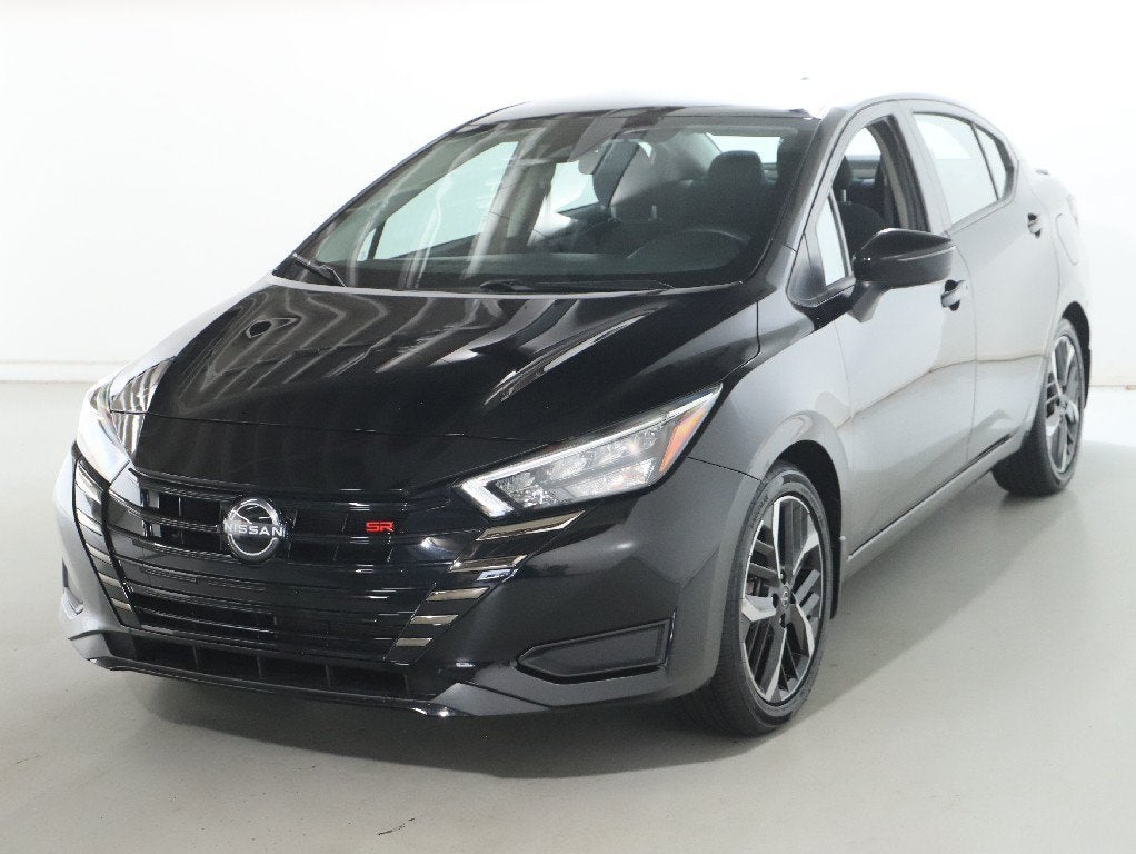 2024 Nissan Versa 1.6 SR