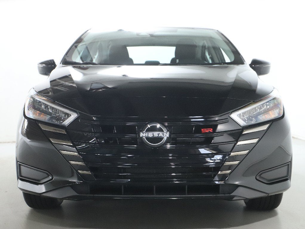 2024 Nissan Versa 1.6 SR