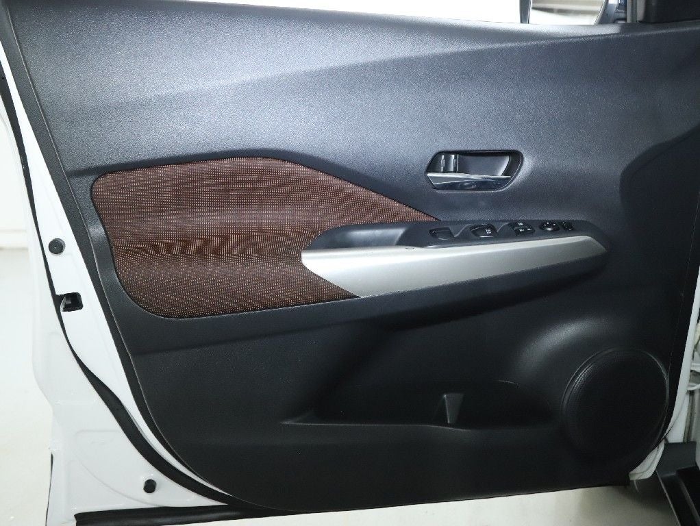 2019 Nissan Kicks SR
