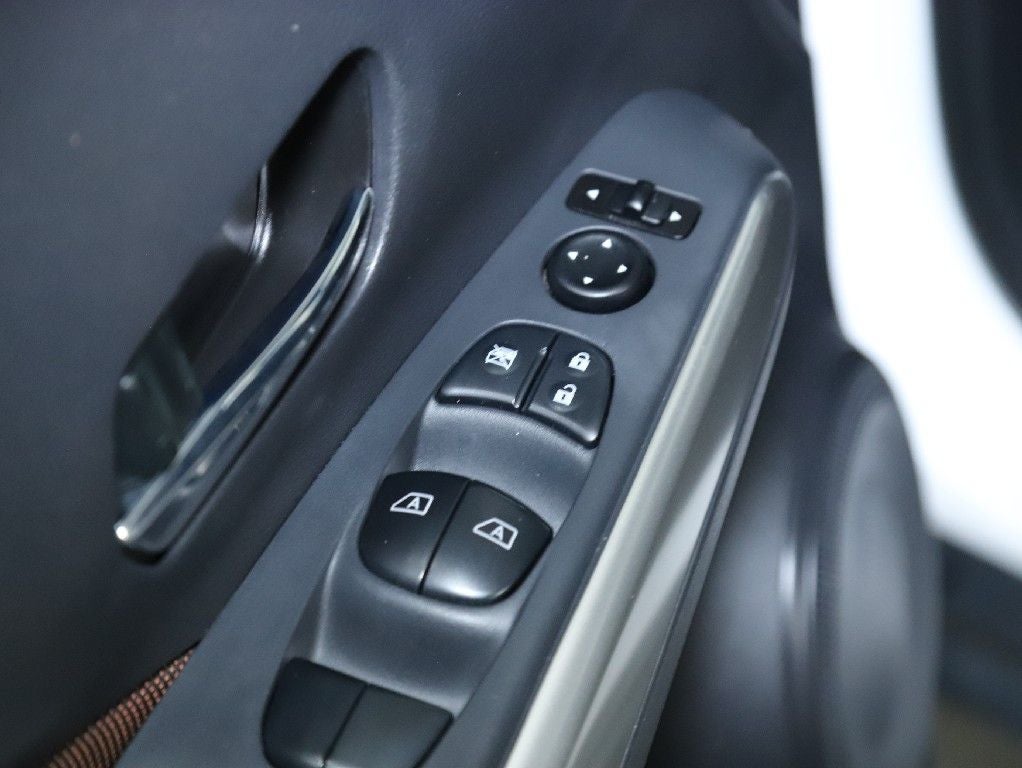 2019 Nissan Kicks SR