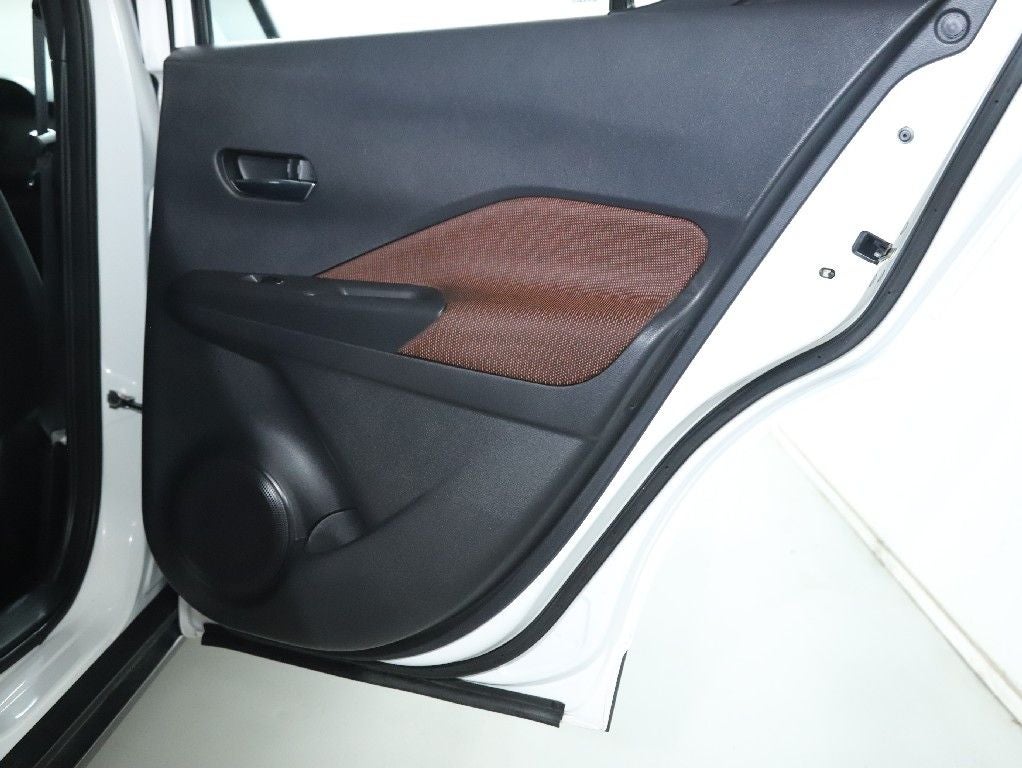 2019 Nissan Kicks SR