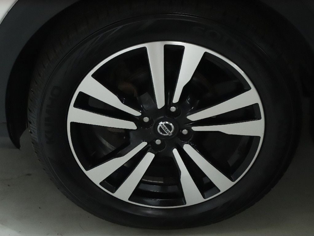 2019 Nissan Kicks SR
