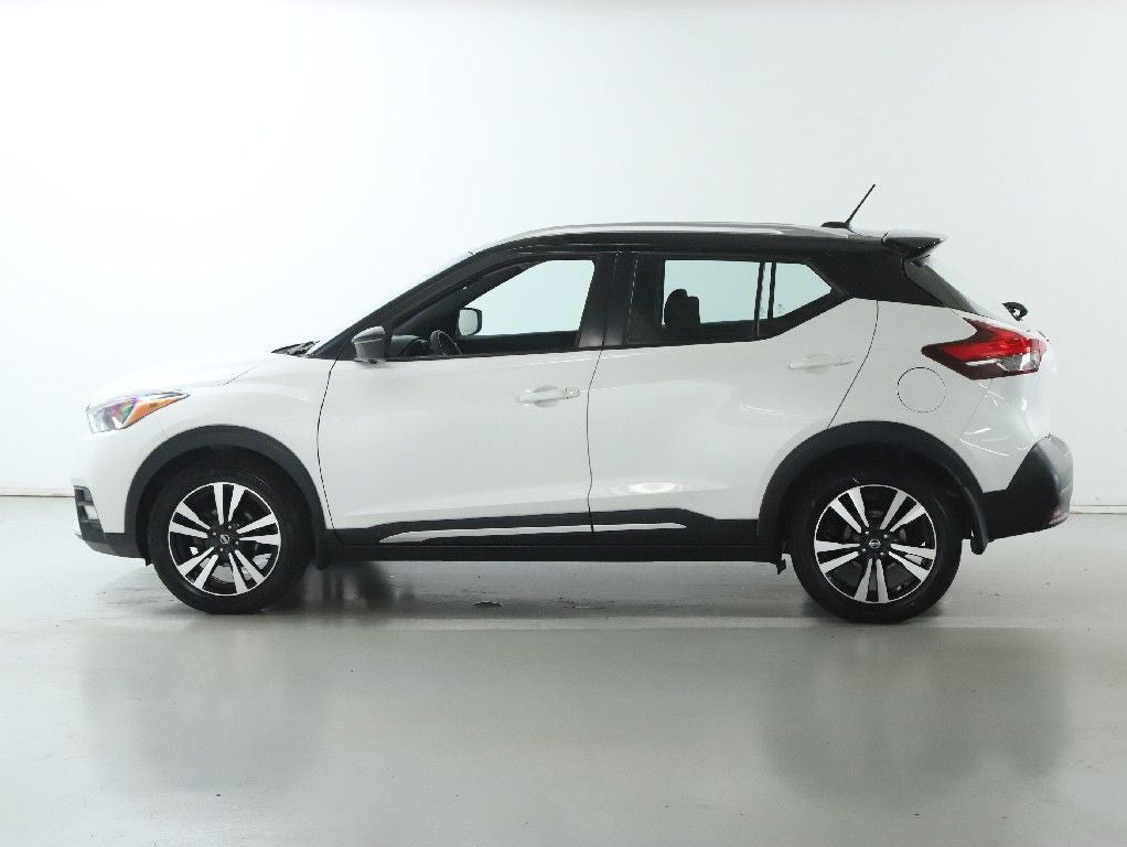 2019 Nissan Kicks SR