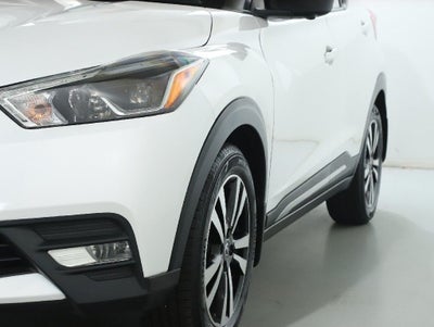 2019 Nissan Kicks SR