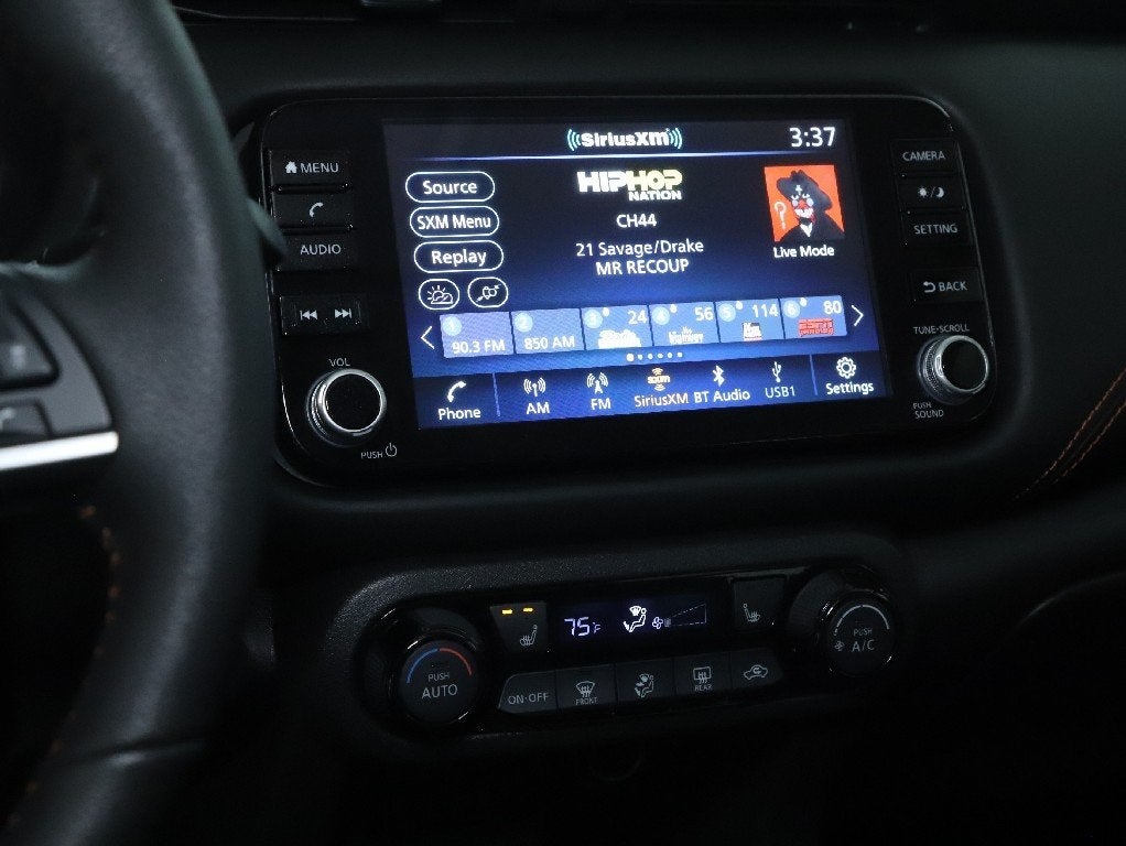 2024 Nissan Kicks SR