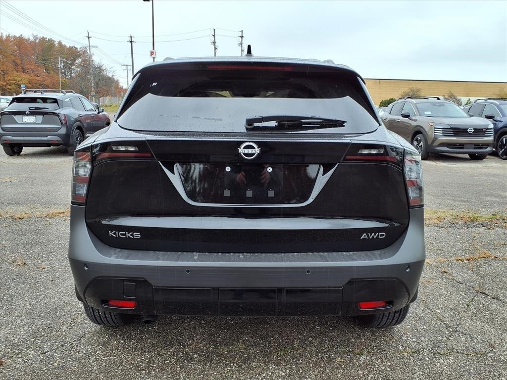 2026 Nissan Kicks SV