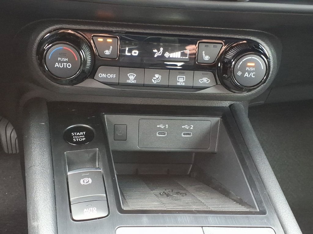 2027 Nissan Kicks SV