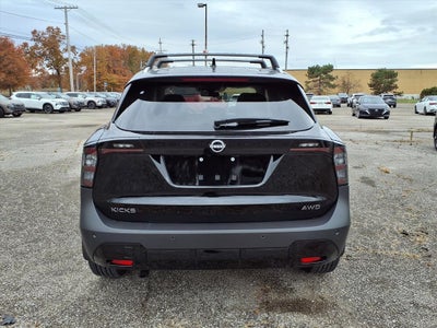 2026 Nissan Kicks SR