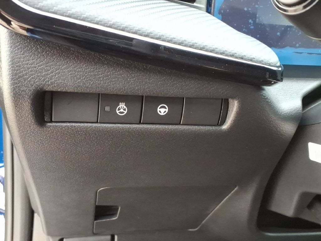 2027 Nissan Kicks SR