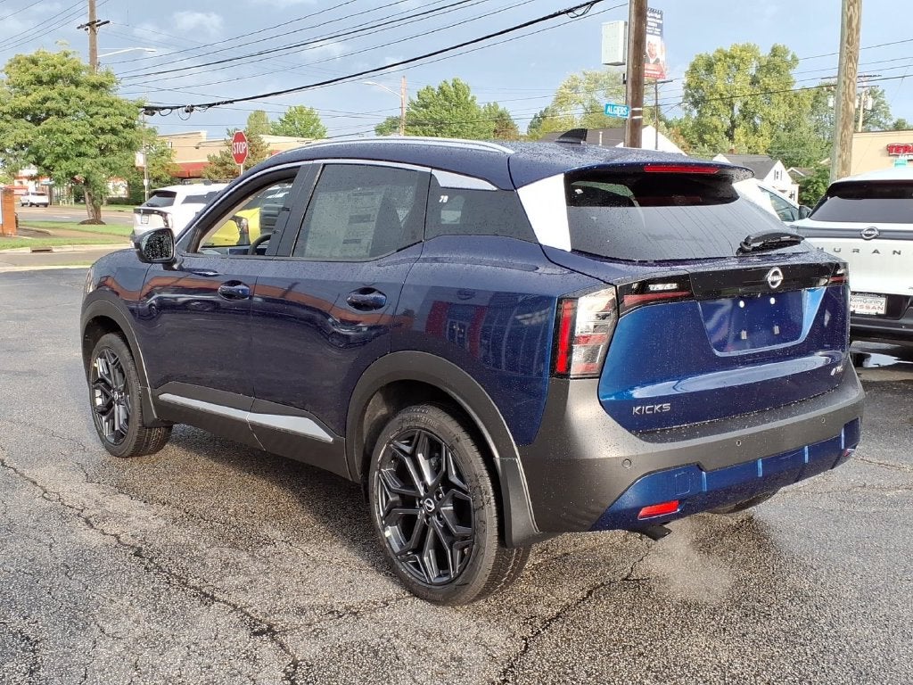2027 Nissan Kicks SR