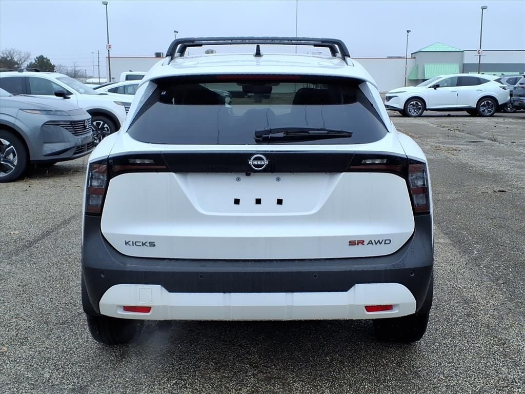 2026 Nissan Kicks SR