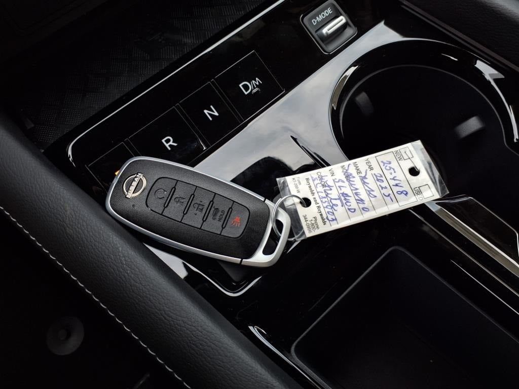 2025 Nissan Murano SL