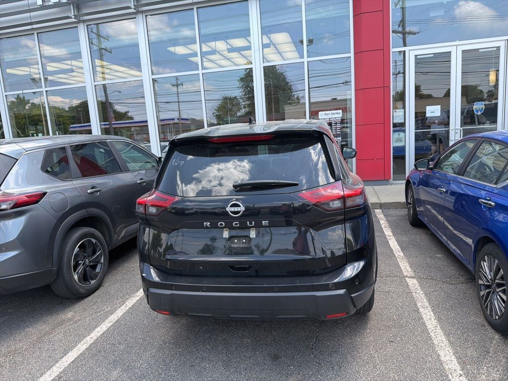 2025 Nissan Rogue SV