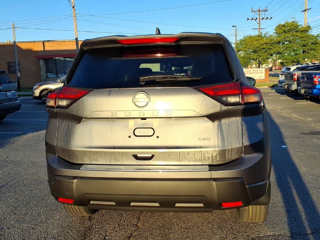 2027 Nissan Rogue SV