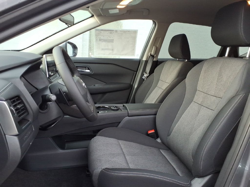2027 Nissan Rogue SV
