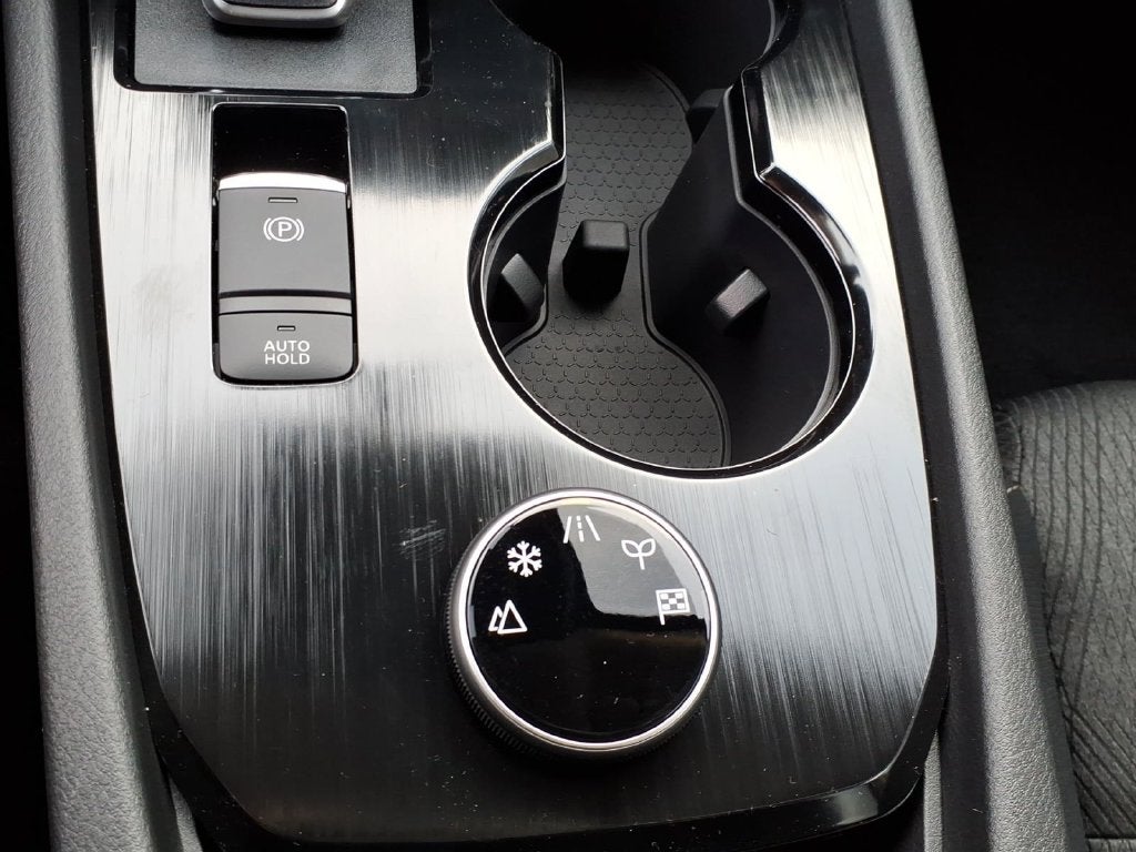 2027 Nissan Rogue SV