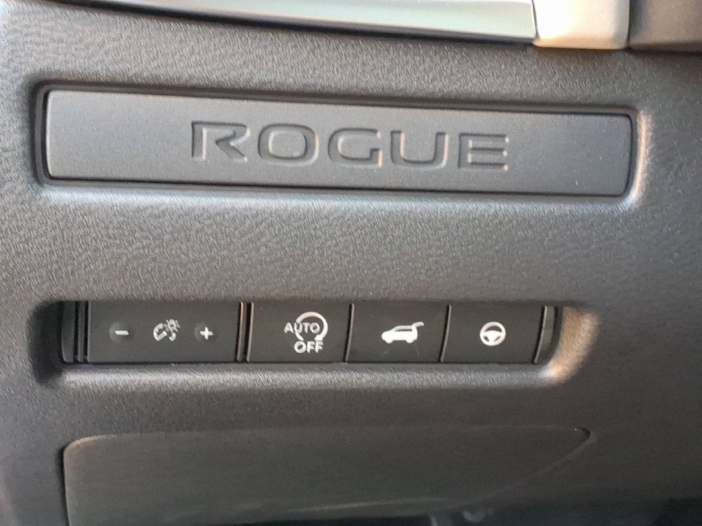 2027 Nissan Rogue Dark Armor