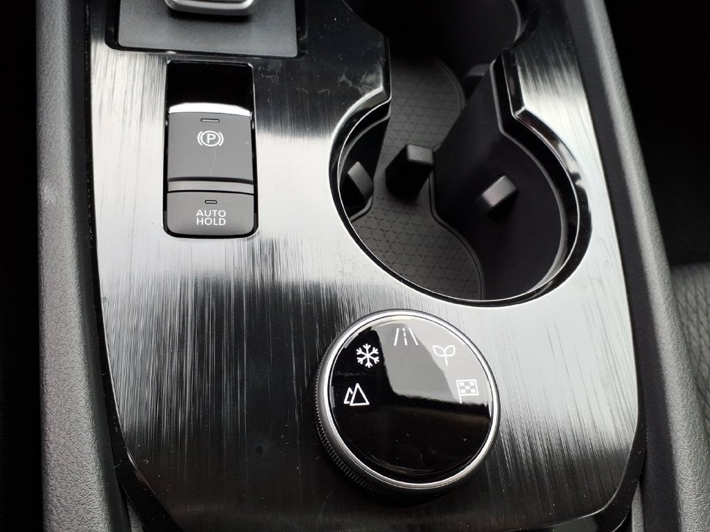 2027 Nissan Rogue SV