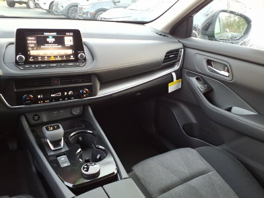 2027 Nissan Rogue SV