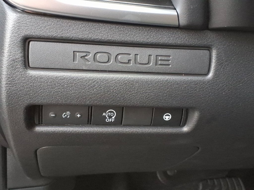 2027 Nissan Rogue SV
