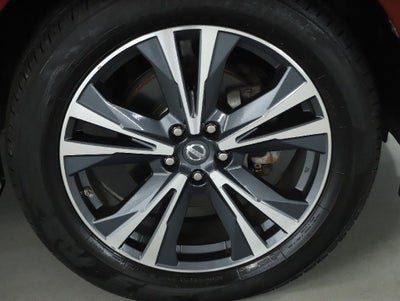2018 Nissan Pathfinder Platinum