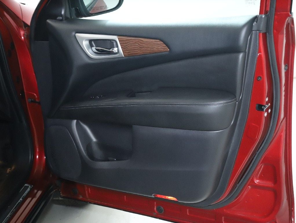 2018 Nissan Pathfinder Platinum