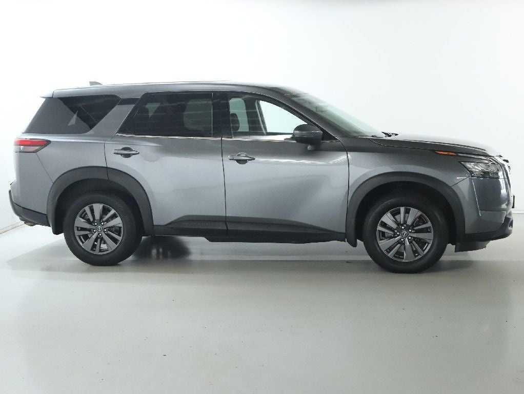 2022 Nissan Pathfinder S