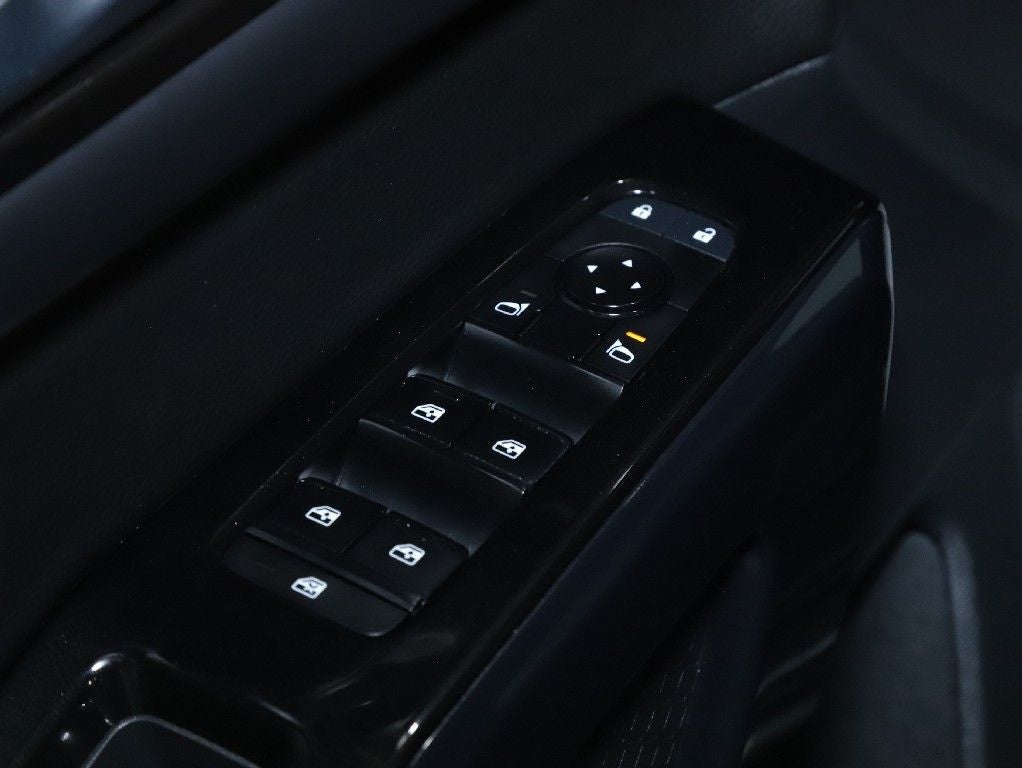 2022 Nissan Pathfinder S
