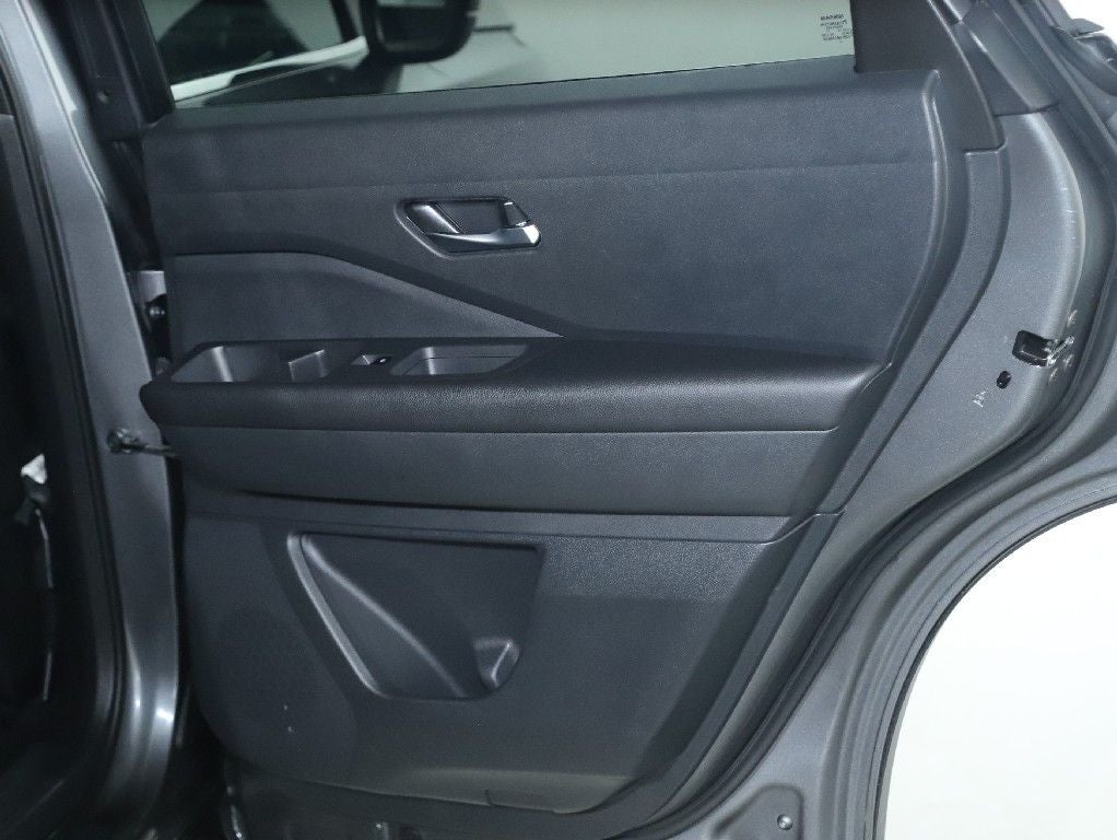 2022 Nissan Pathfinder S